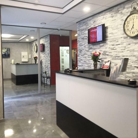 Hotel Moderne Сен-Дени Экстерьер фото