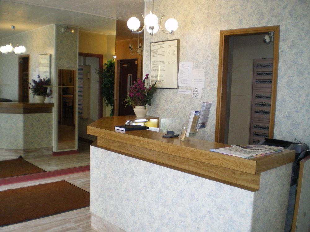 Hotel Moderne Сен-Дени Экстерьер фото
